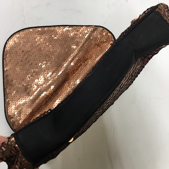 R&Em Sequins Clutch - Picture 4 of 8